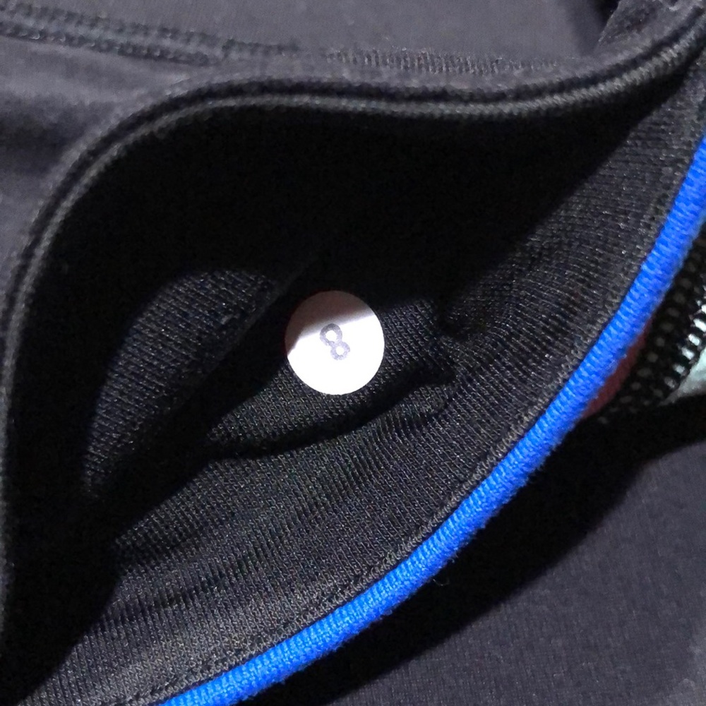 Lululemon Reversible Crop - Picture 5 of 16